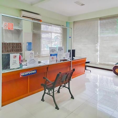 Urbanview Hotel Bartu Moh Toha Bandung By Reddoorz Ngoại thất bức ảnh