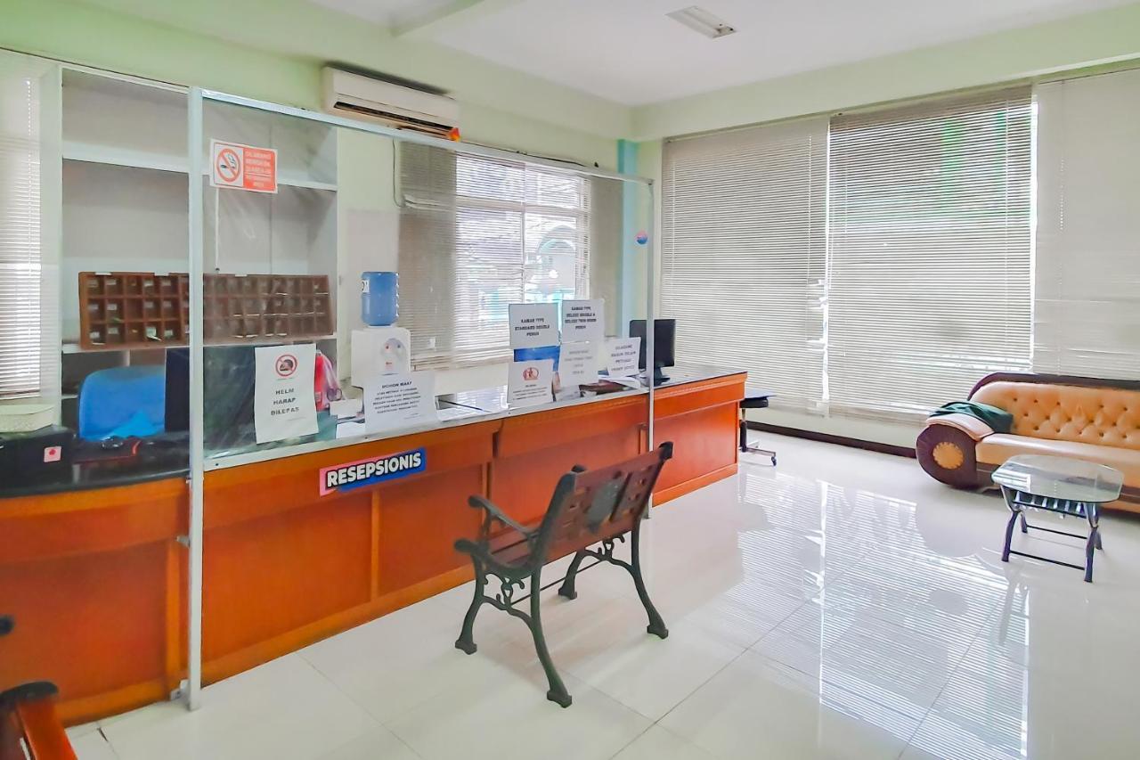 Urbanview Hotel Bartu Moh Toha Bandung By Reddoorz Ngoại thất bức ảnh